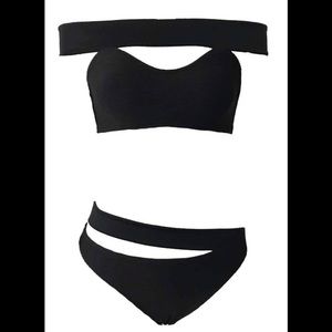 CUPSHE BLACK BIKINI WITH TAGS